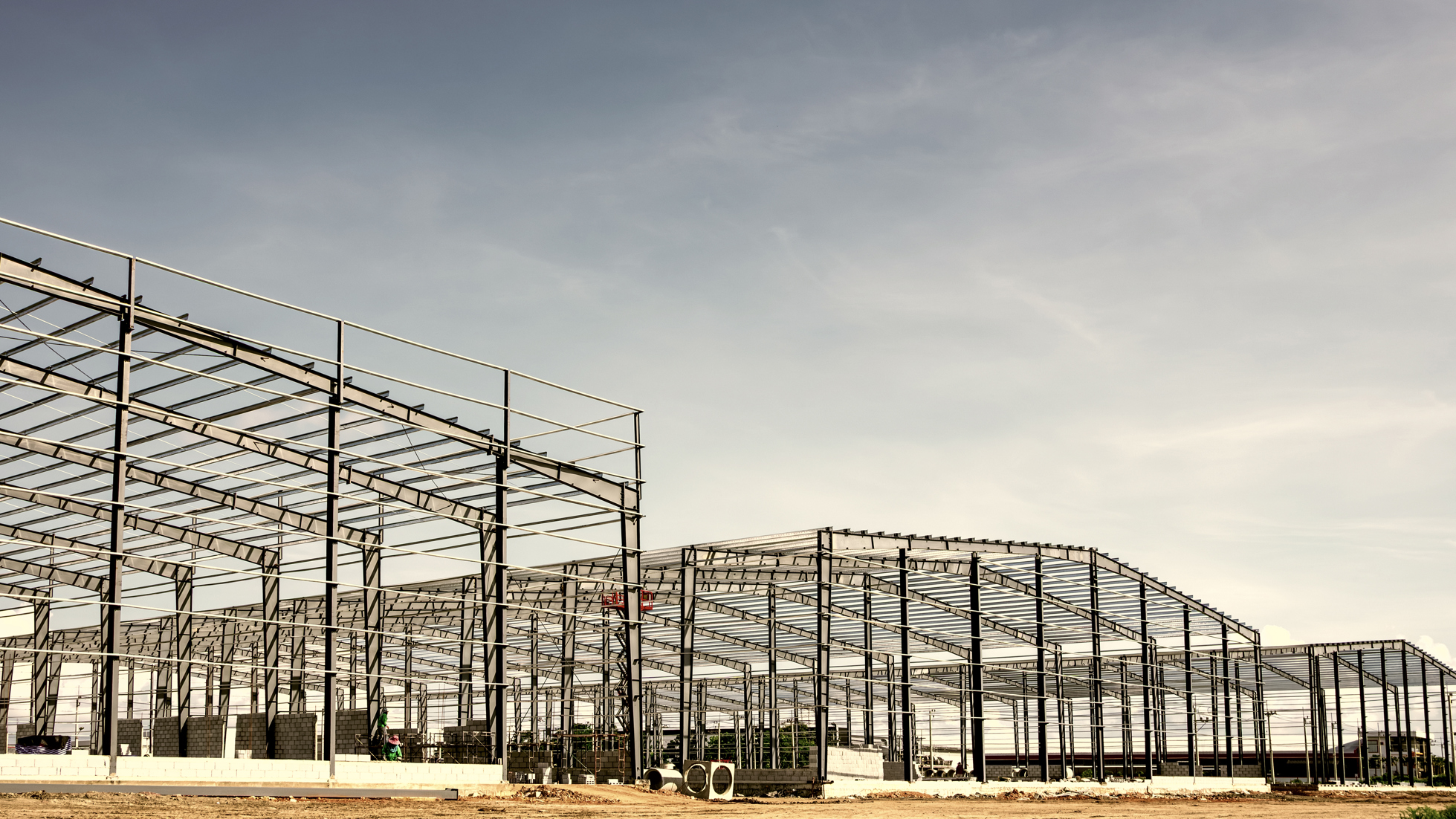 metal-structure-of-three-industry-warehouse-factor-2026-01-09-11-31-52-utc